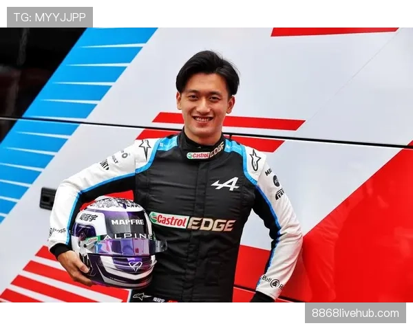 周冠宇开F1赛车回家？这通勤方式也太凡尔赛了